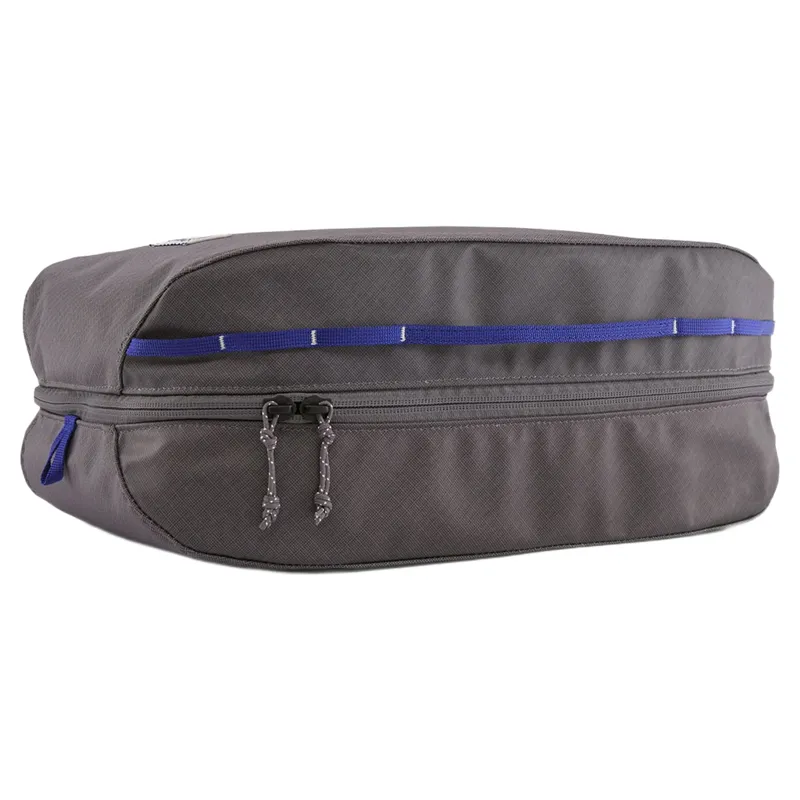 Patagonia Black Hole Cube 14L in Hut Tripper Label-May Grey
