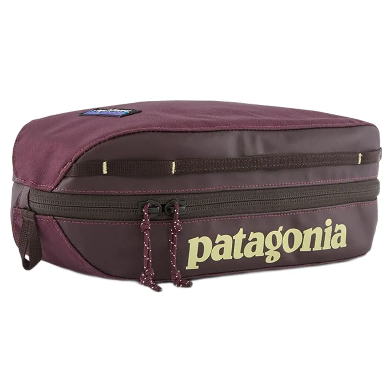 Patagonia Black Hole Cube 3L in Berry Fig