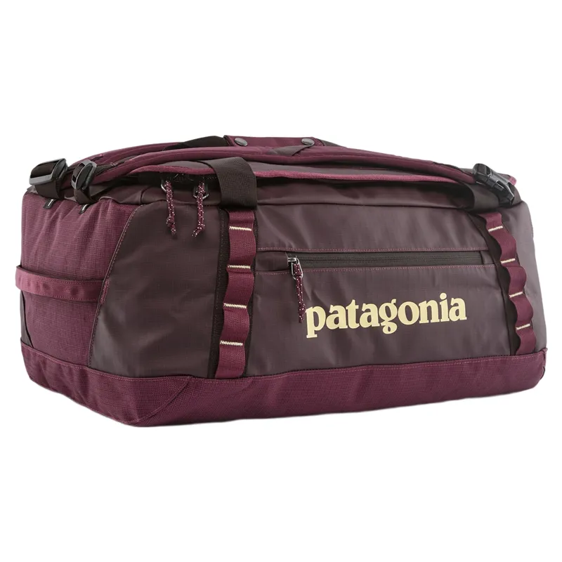 Patagonia Black Hole Duffel 40L in Berry Fig