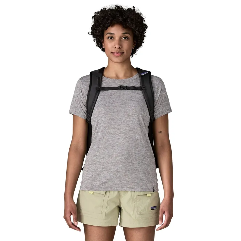 Patagonia Refugio Daypack 26L in Black-3