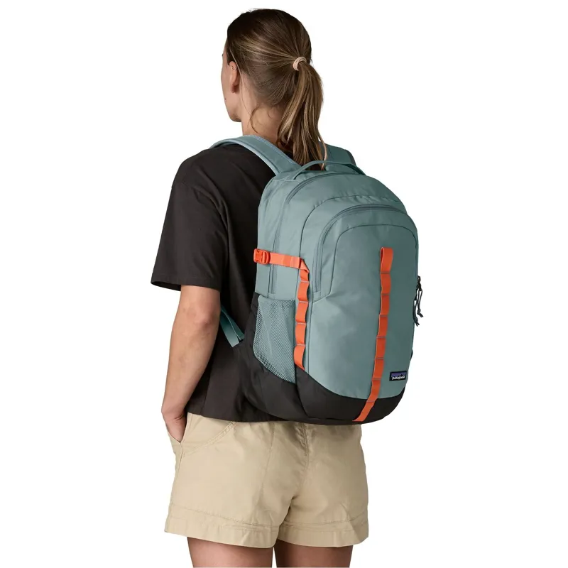 Patagonia Refugio Daypack 26L in Blue Sage-4