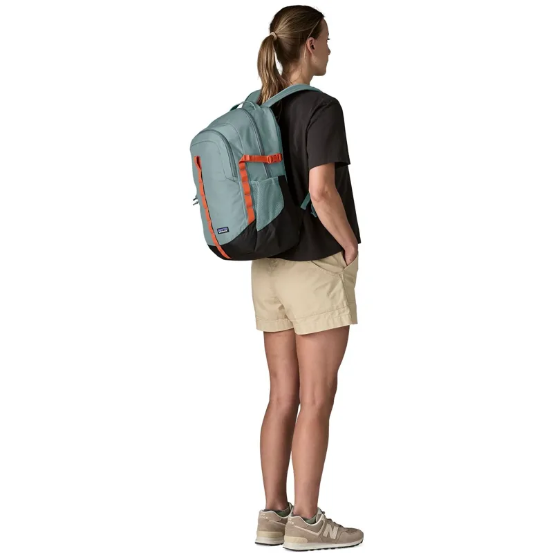 Patagonia Refugio Daypack 26L in Blue Sage-1