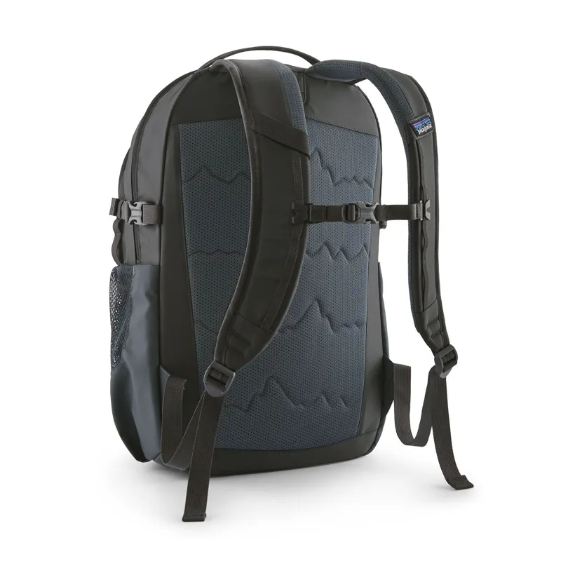 Patagonia Refugio Daypack 26L in Smolder Blue-8