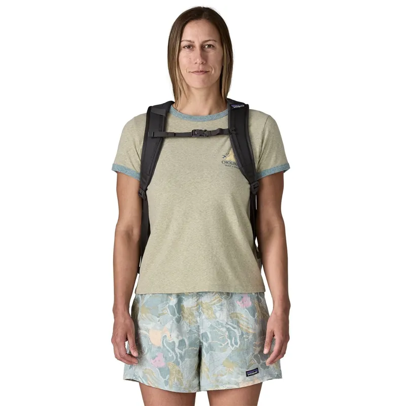 Patagonia Refugio Daypack 26L in Smolder Blue-3