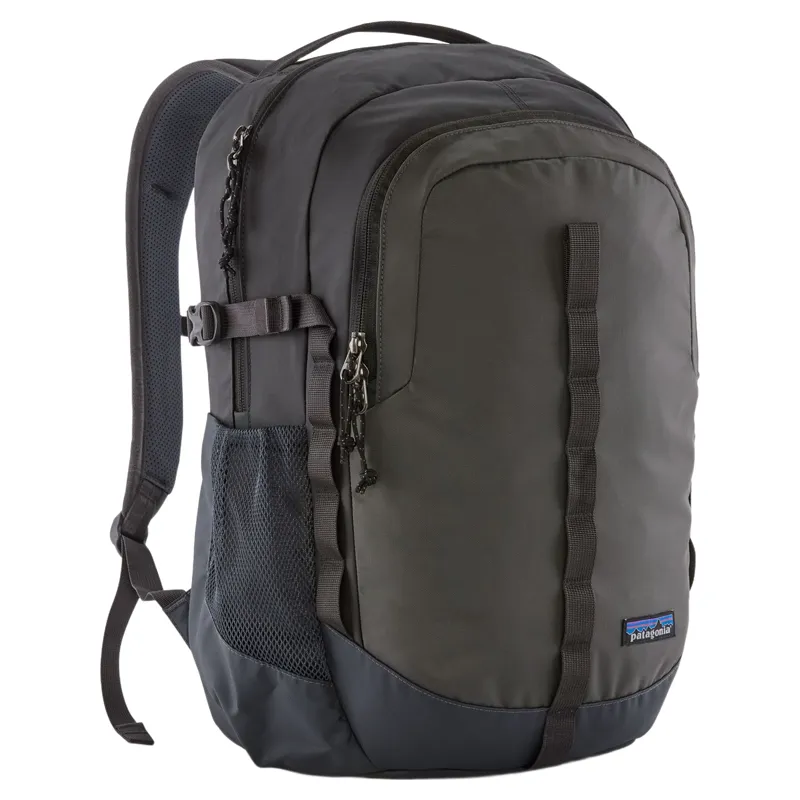 Patagonia Refugio Daypack 26L in Smolder Blue