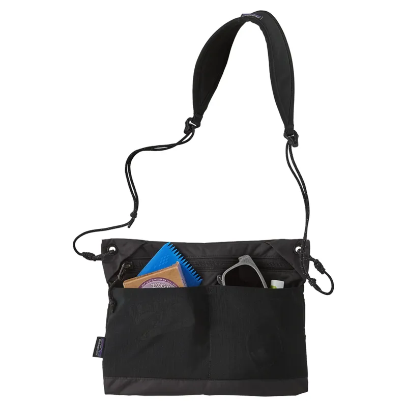 Patagonia Terravia Sacoche in Black-2