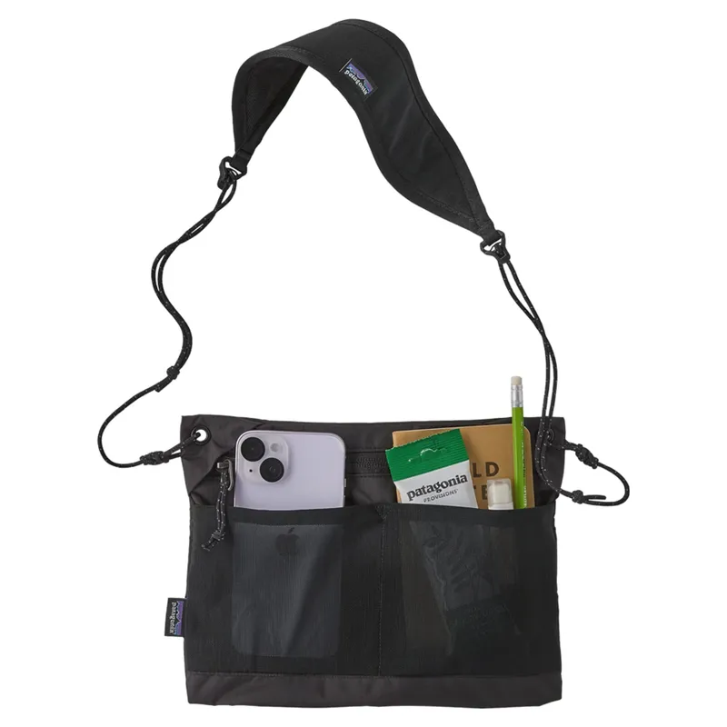 Patagonia Terravia Sacoche in Black-3