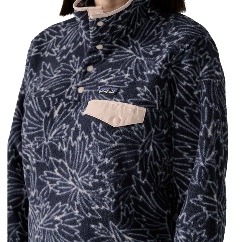 Patagonia Womens Lightweight Synchilla Snap-T Fleece Pullover in Saxifrage-Sunken Blue-3