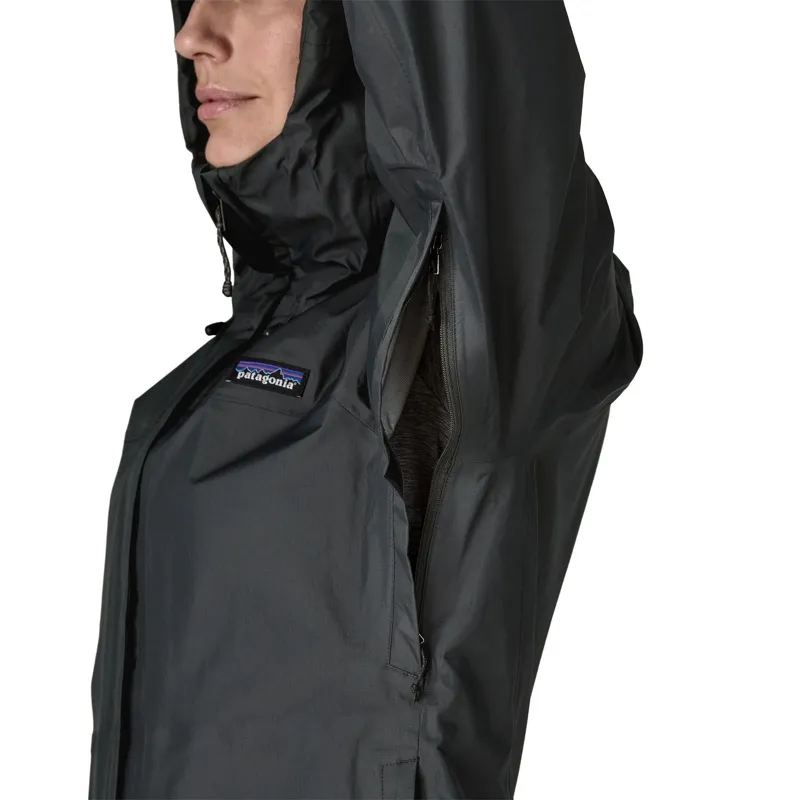 Patagonia Women's Torrentshell 3L Waterproof Jacket in Black-6