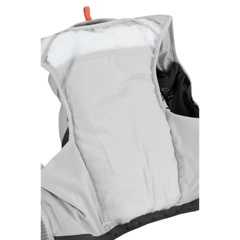 Rab Veil 12L Lightweight Running Vest in Black-13