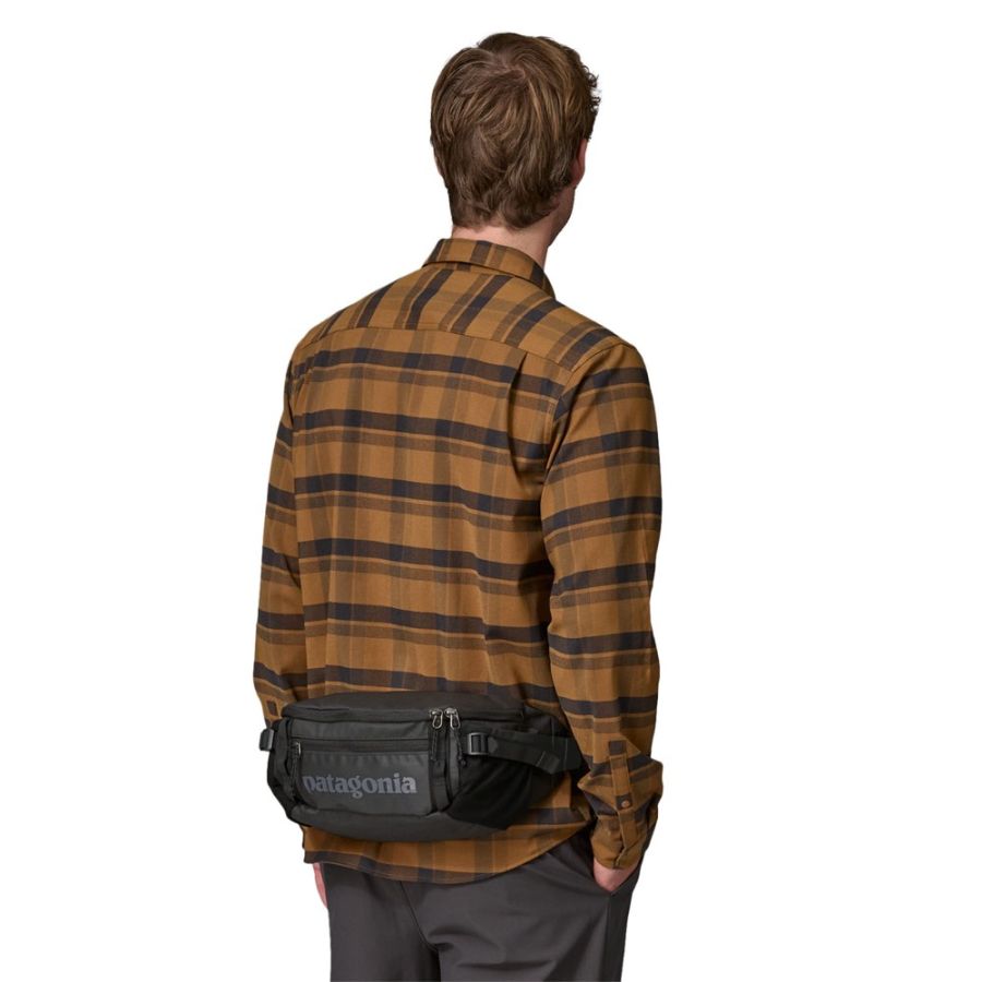 BLACK HOLE WAIST PACK 5L DEFAULT 3 BLACK HOLE WAIST PACK 5L DEFAULT 3
