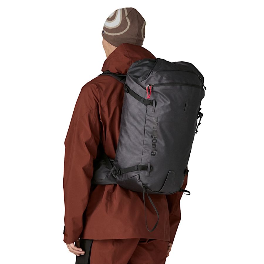 DESCENSIONIST SNOW PACK BLK 03