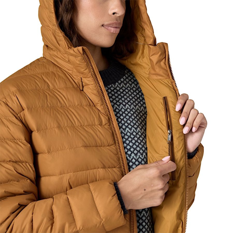 W RECYCLED DOWN SWEATER PARKA DEFAULT 01