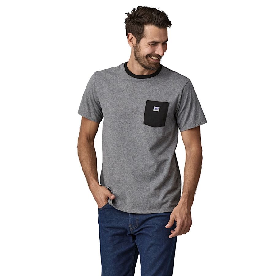 SHOP STICKER POCKET RESP-TEE DEFAULT 1 SHOP STICKER POCKET RESP-TEE DEFAULT 1