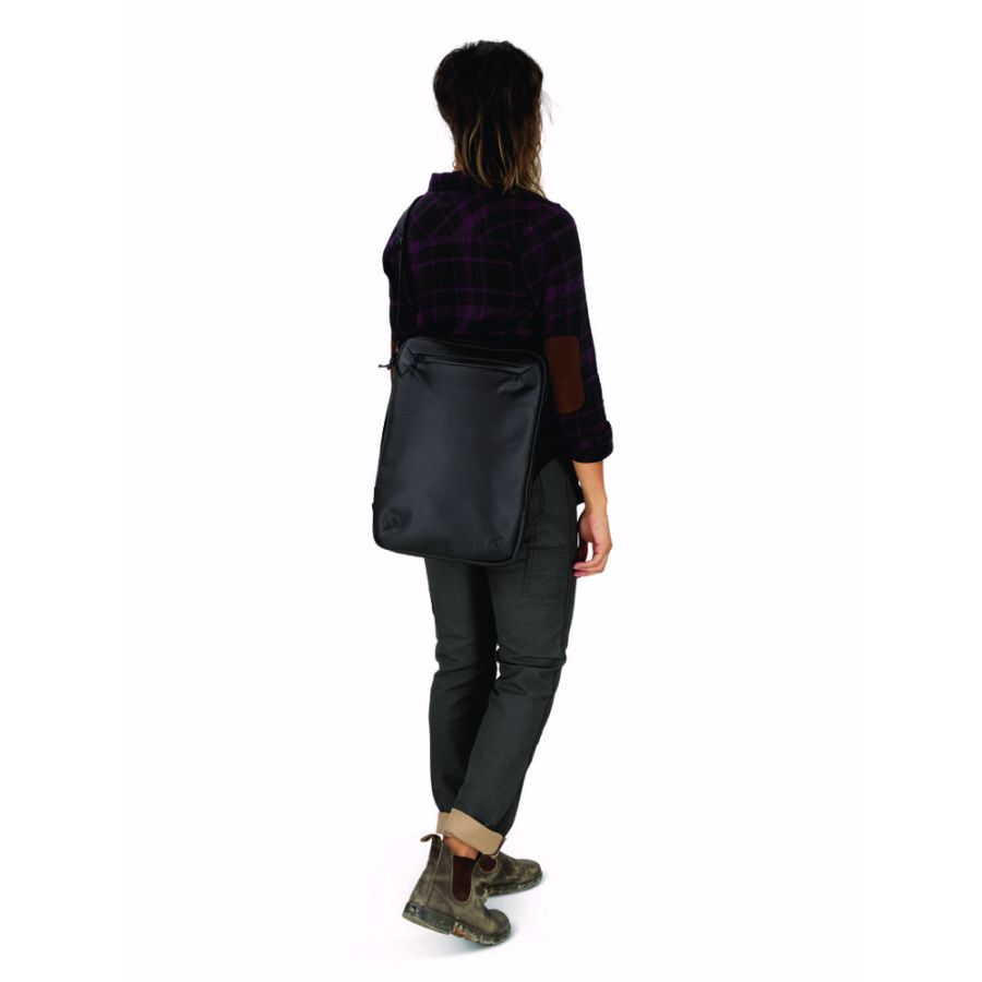 OSPREY ARCHEON LAPTOP CASE BLK 22