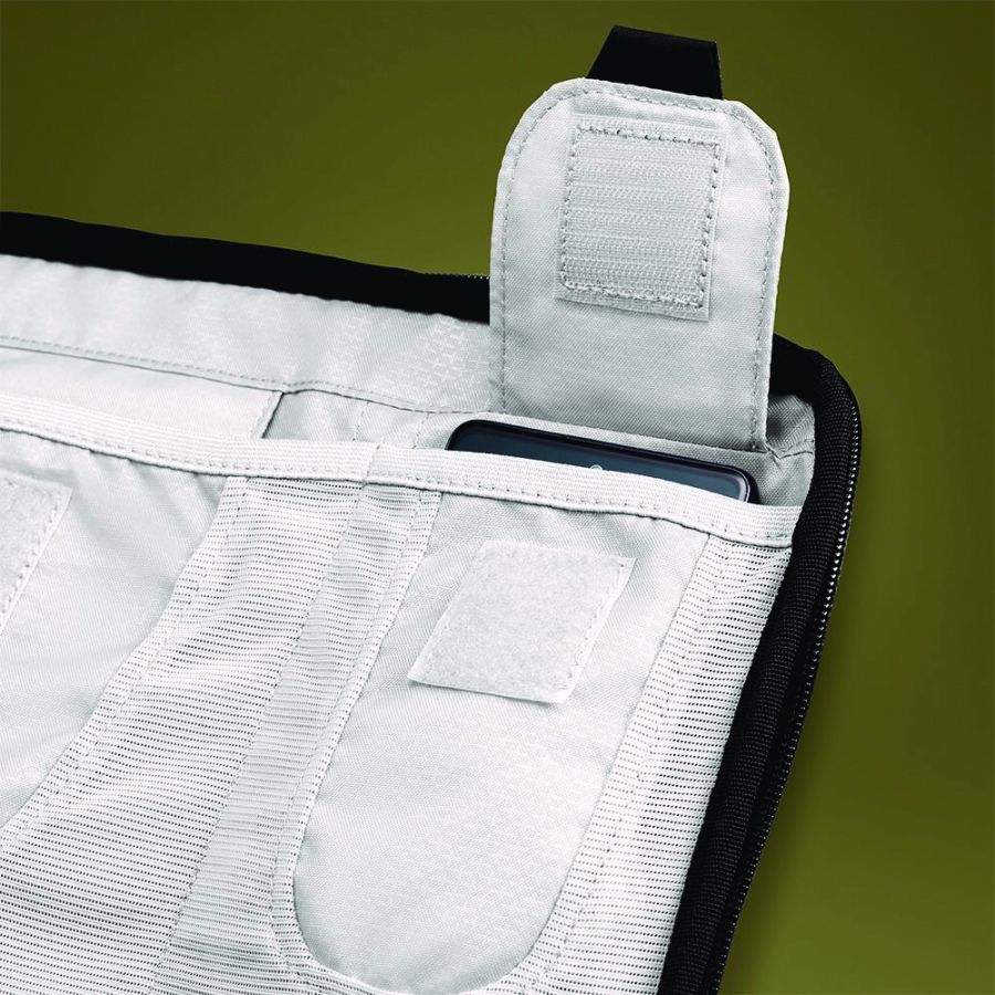 OSPREY ARCHEON LAPTOP CASE BLK 29