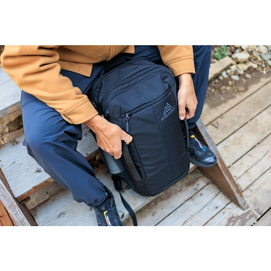 GREGORY BORDER CARRY ON 40 DEFAULT 12