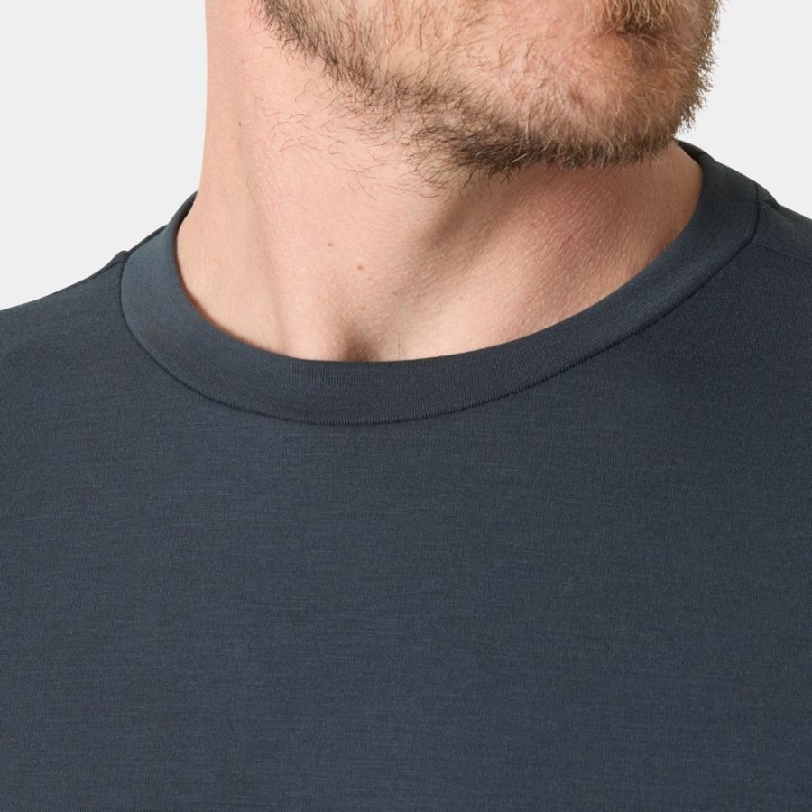 HH SKOG GRAPHIC LS TEE FRO 02